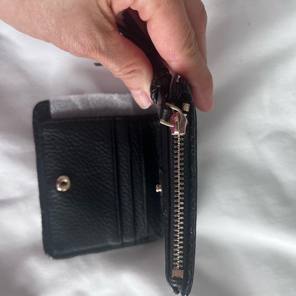 New Tory Burch Thea wallet - Picture 7 of 7